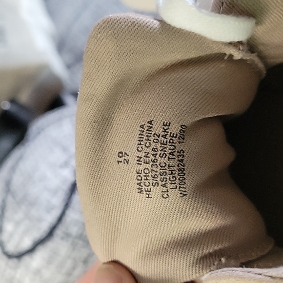 Old Navy light taupe sneakers - Picture 6 of 6